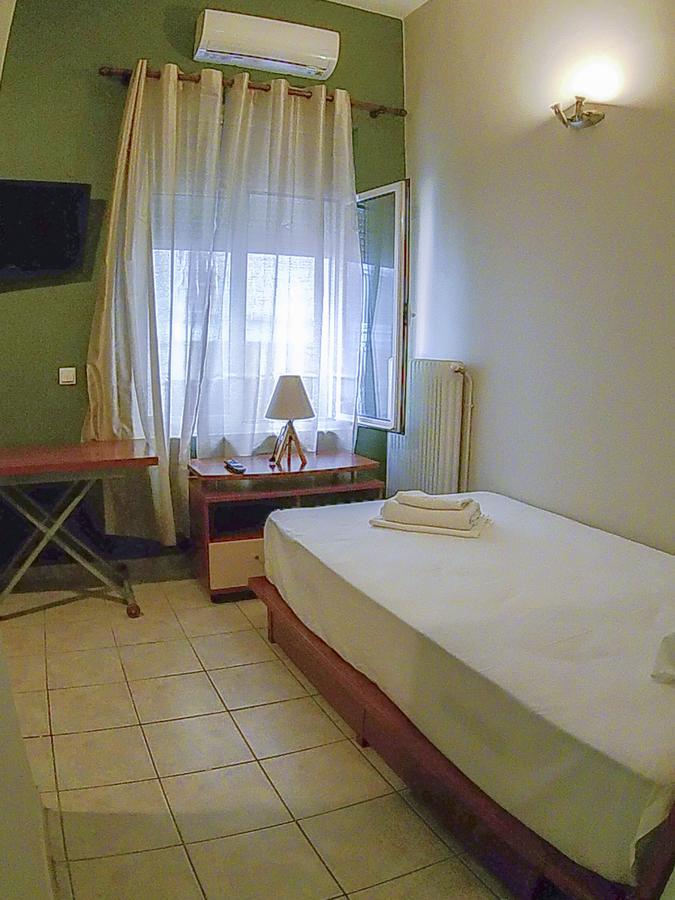 Alexander Rooms & Apartments อีกูเมนิทซา ภายนอก รูปภาพ